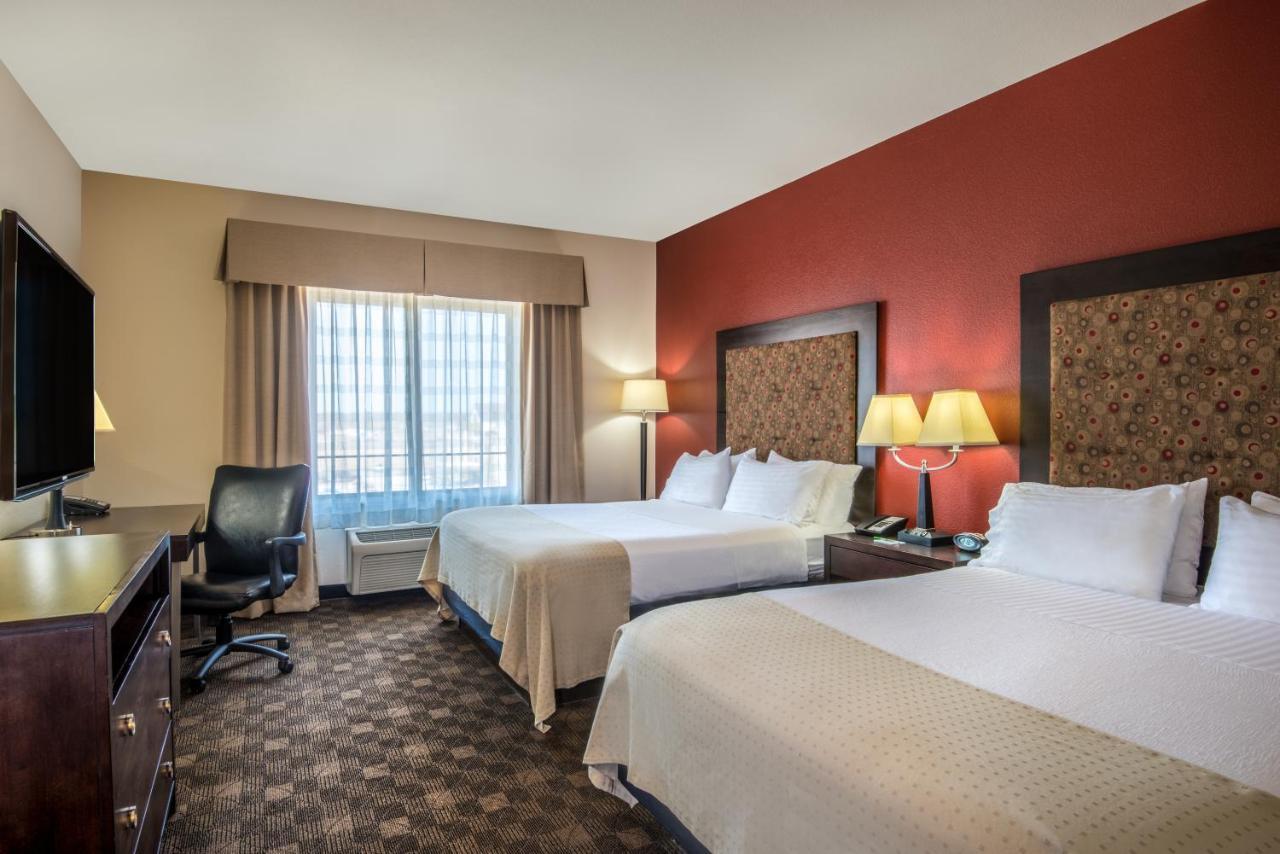Holiday Inn Hotel & Suites Grand Junction-Airport By Ihg Bagian luar foto