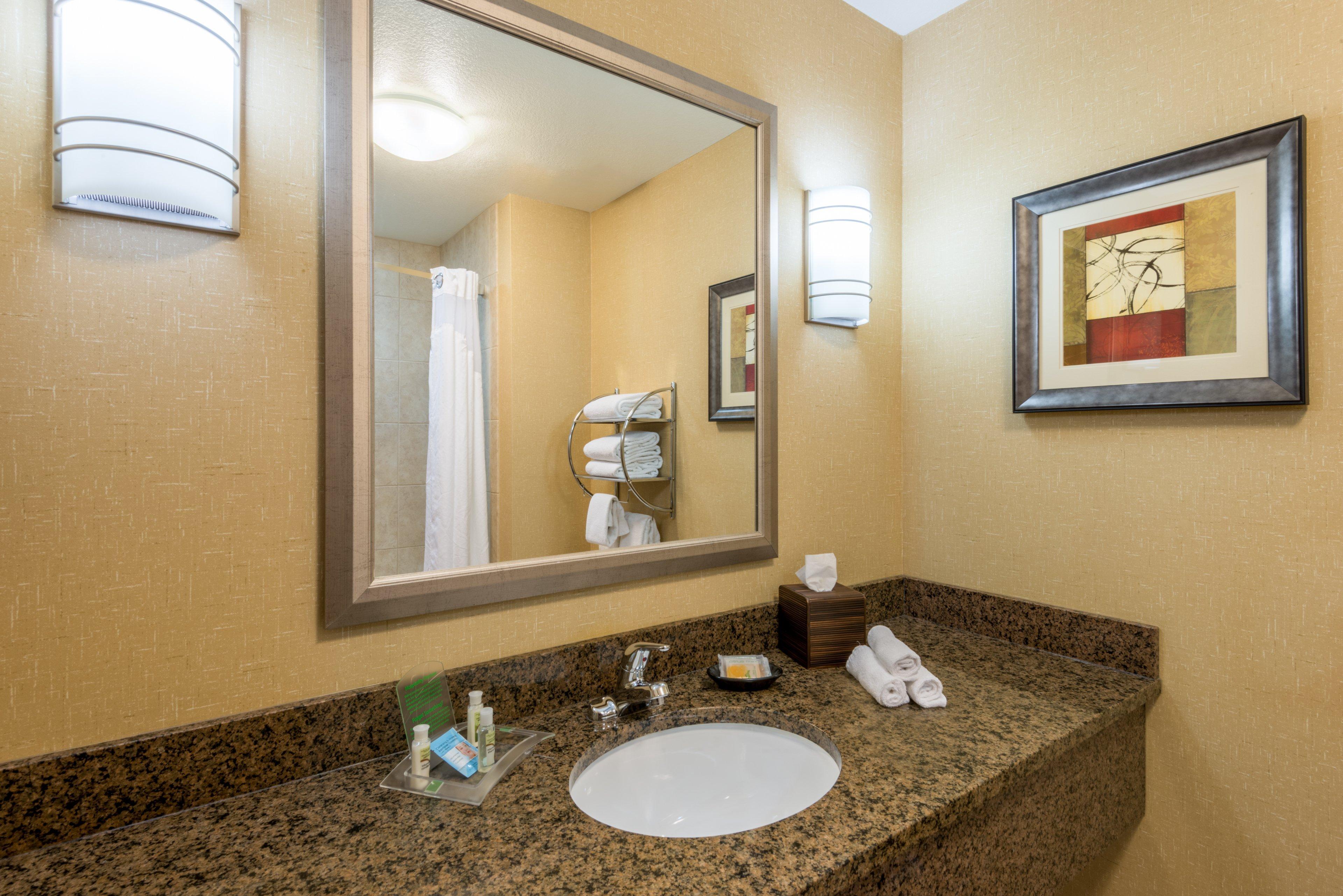 Holiday Inn Hotel & Suites Grand Junction-Airport By Ihg Bagian luar foto