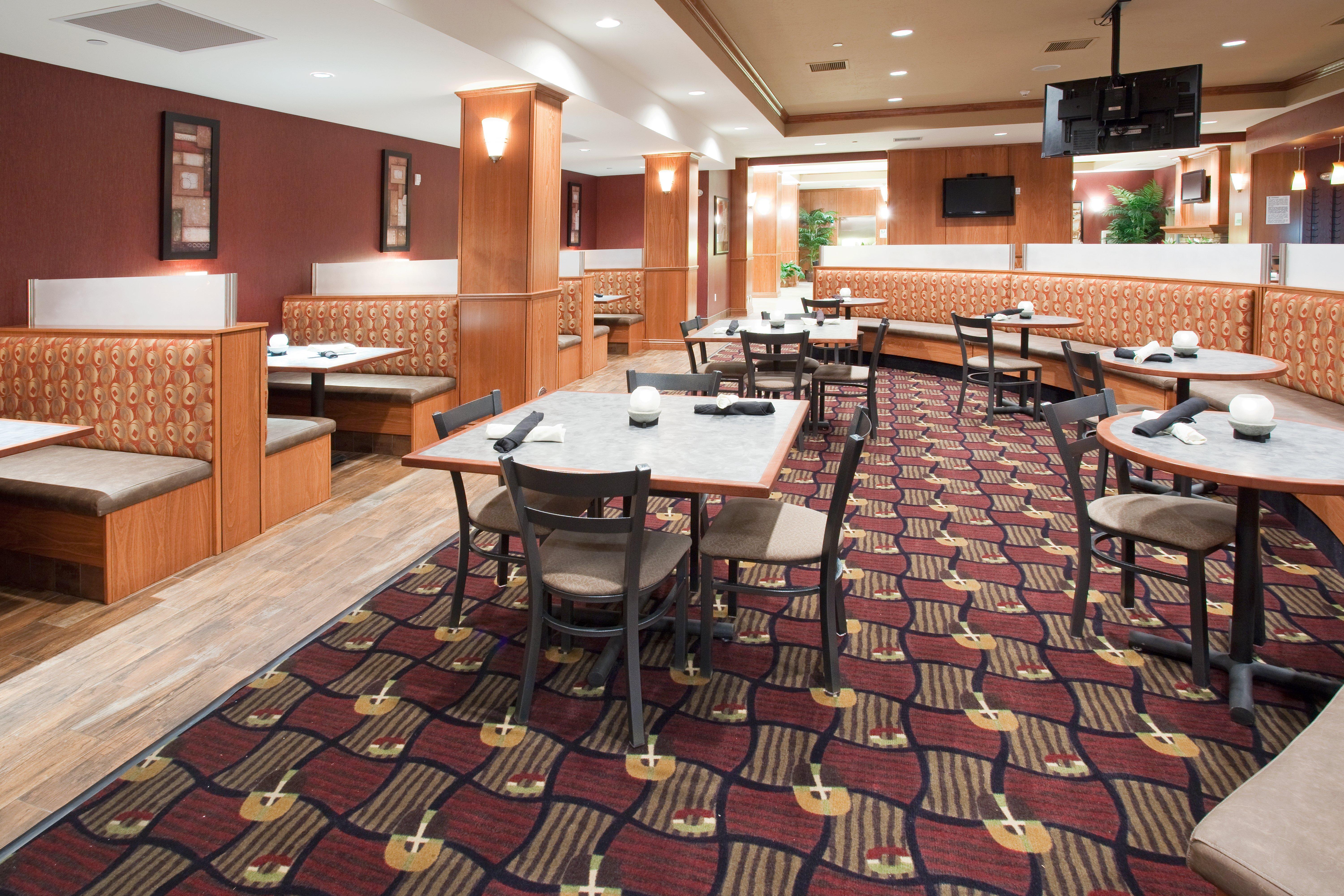 Holiday Inn Hotel & Suites Grand Junction-Airport By Ihg Bagian luar foto