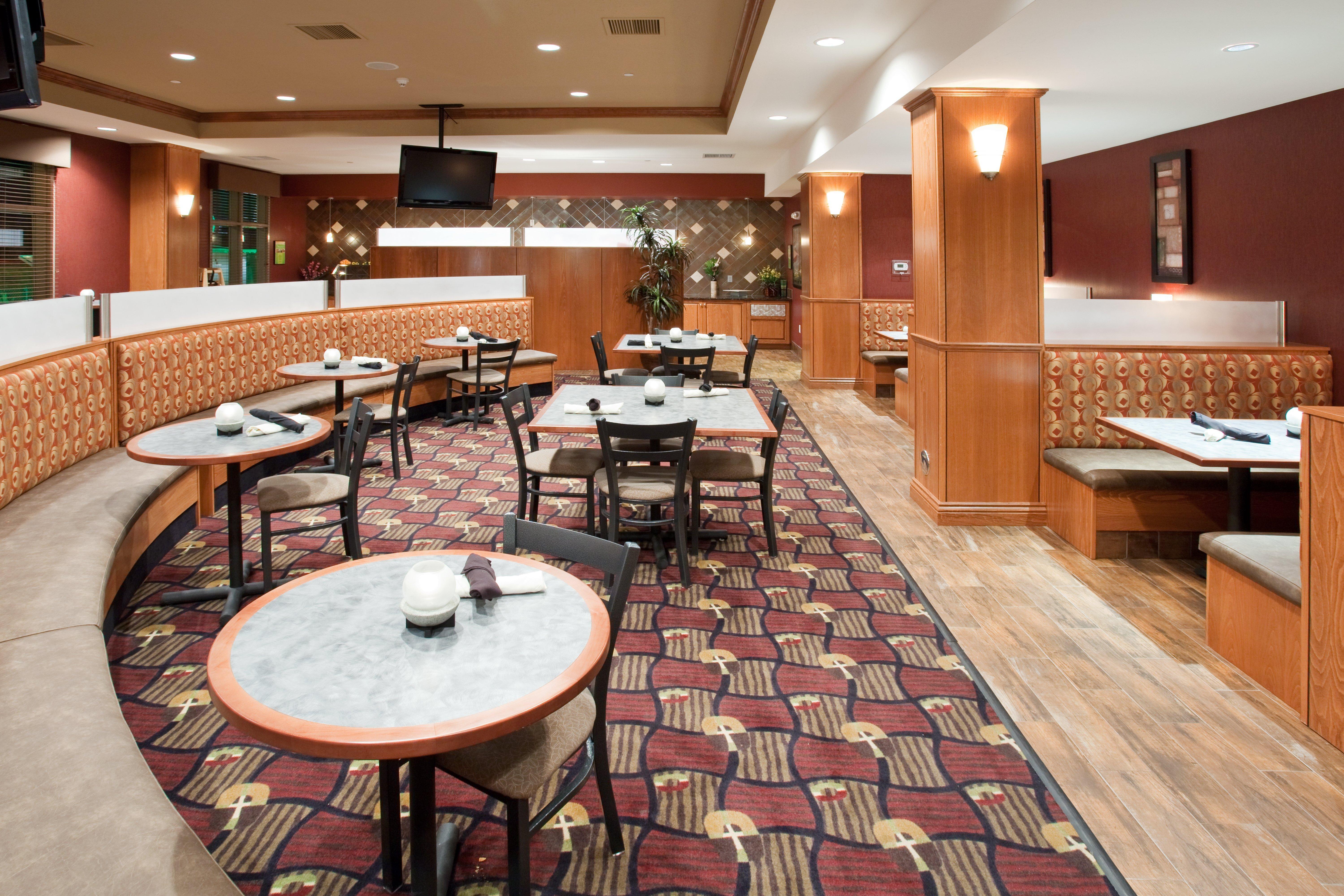 Holiday Inn Hotel & Suites Grand Junction-Airport By Ihg Bagian luar foto