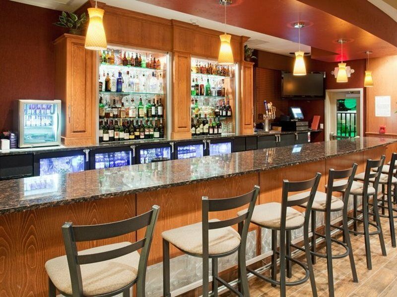 Holiday Inn Hotel & Suites Grand Junction-Airport By Ihg Bagian luar foto