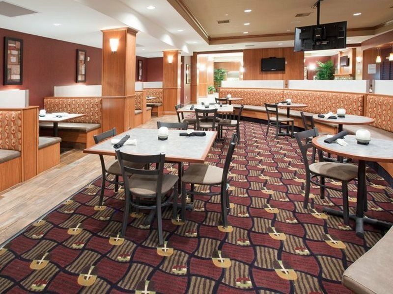 Holiday Inn Hotel & Suites Grand Junction-Airport By Ihg Bagian luar foto